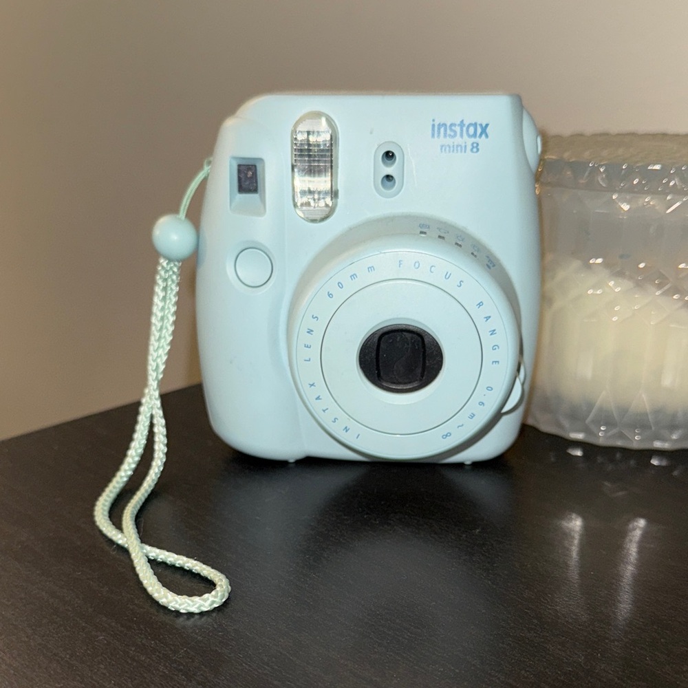 Fujifilm Instax Mini 8 Camera - Soft Blue